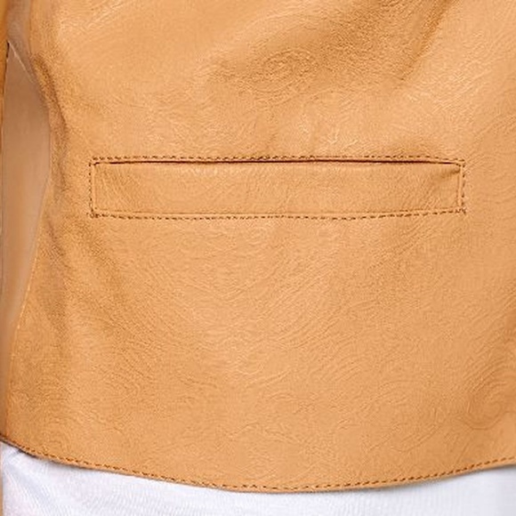 Walter Baker Cropped Faux Leathe Jacket Mocha - Picture 5 of 8